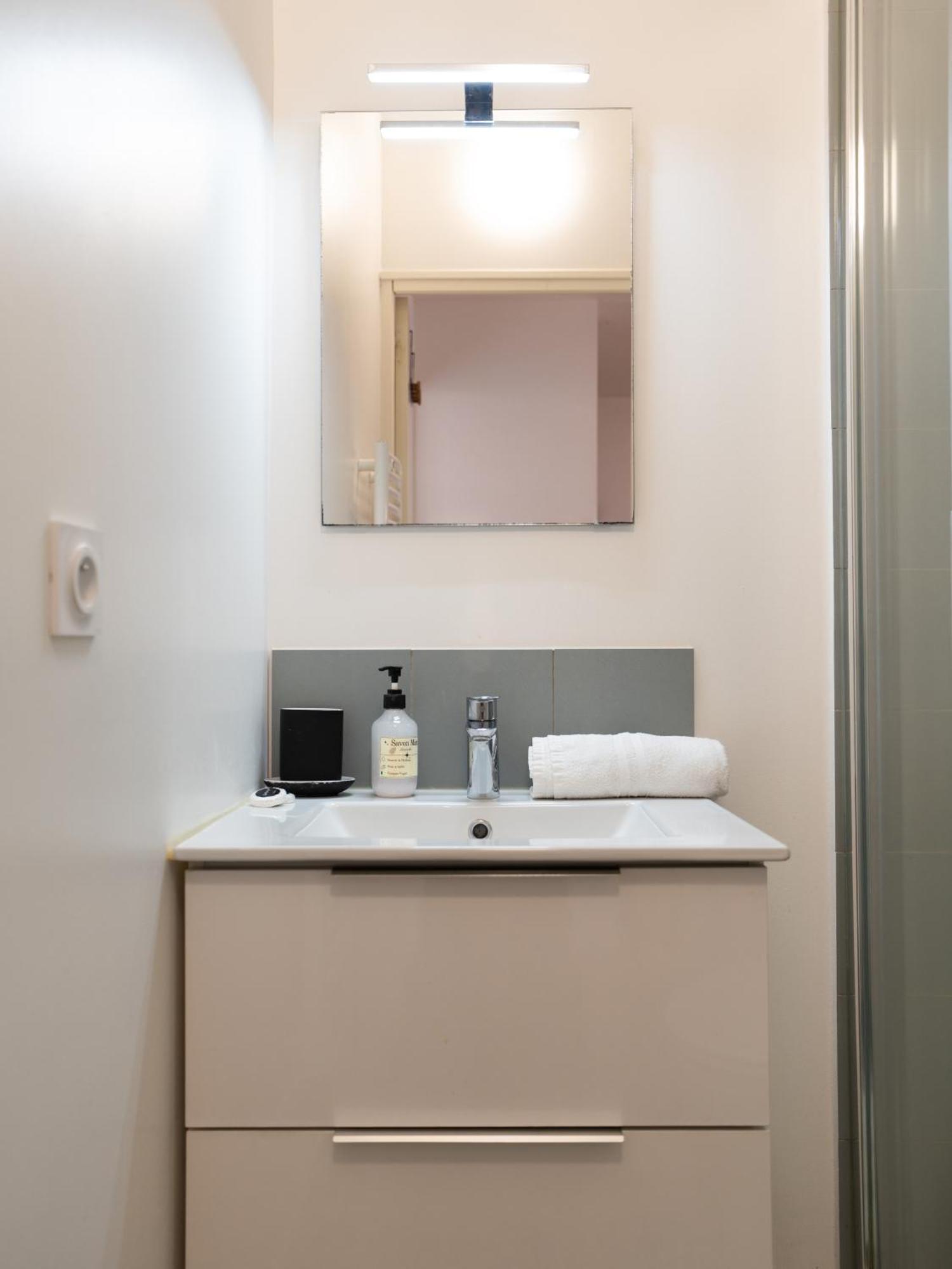 Apartamento Le Refuge Urbain - Port A 2 Pas & Animaux Acceptes Tolón Exterior foto